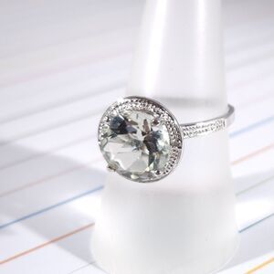 Green Amethyst 2.4 Carats Ring Size 9